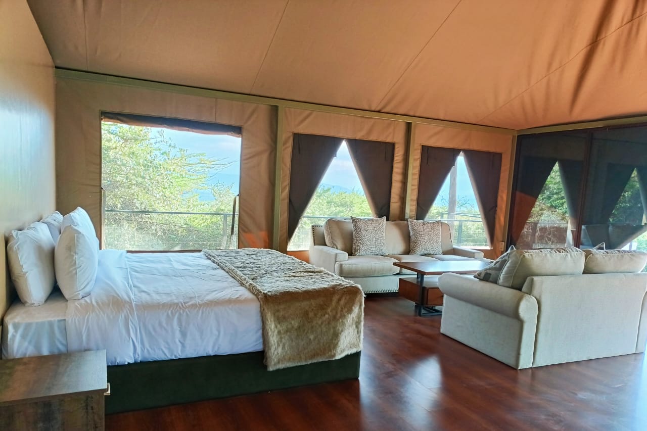 Emayian Luxury Camps